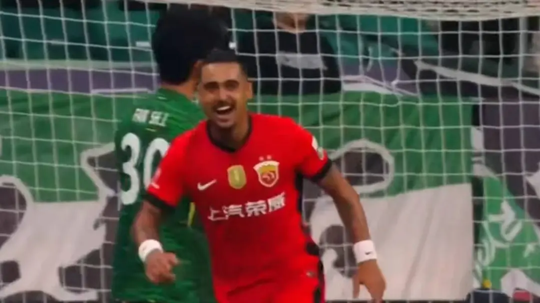 段时间表现, 对法比奥犯, entit