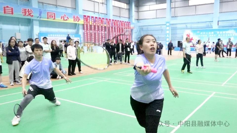 com, 高水平对决