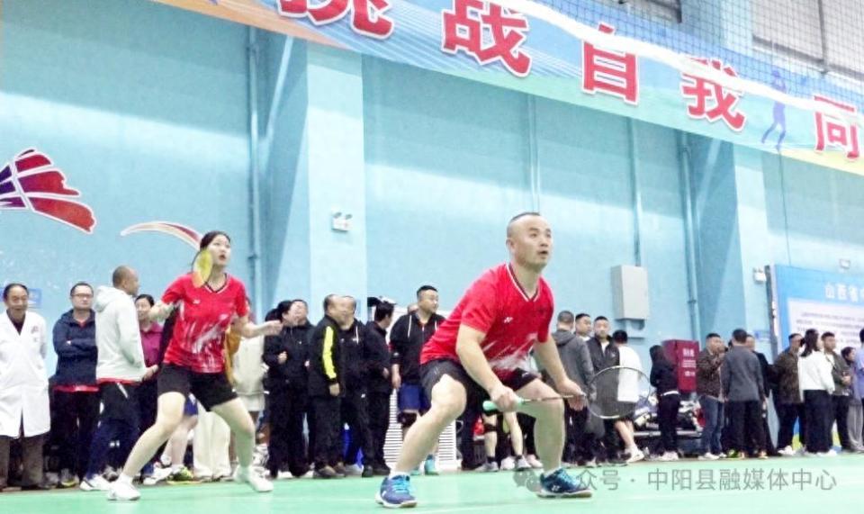 烈角逐, 工组季军, src